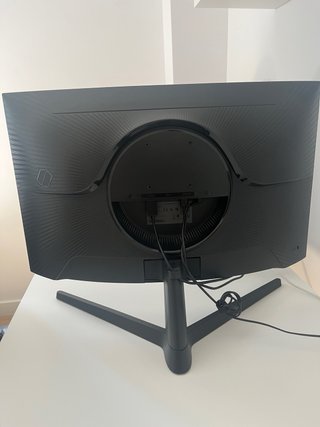 Samsung Odyssey G5 27 Curvo QHD 144Hz Gaming