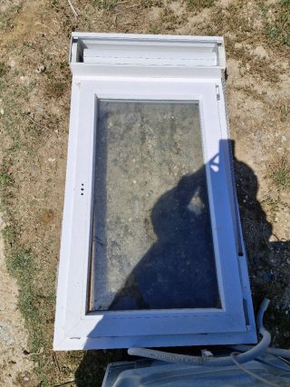 Ventana con persiana
