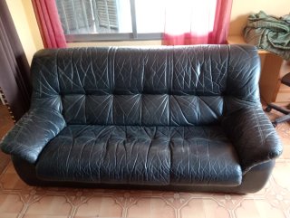 2 Sofás Piel Negros 2m