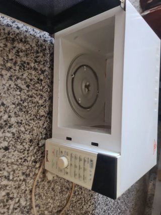 Microondas blanco