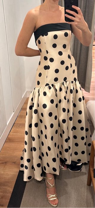 Coleccion Caprile Vestido lunares vainilla y negro