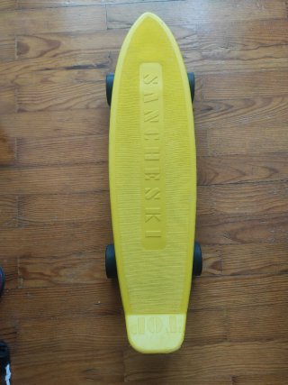 Penny Sancheski Amarillo original con muy poco uso