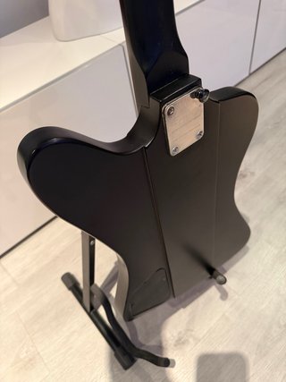 Bajo eléctrico Epiphone Blackbird N. Sixx