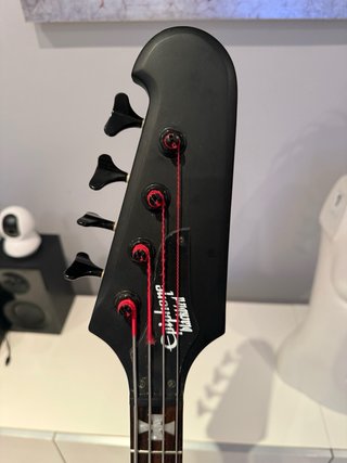 Bajo eléctrico Epiphone Blackbird N. Sixx