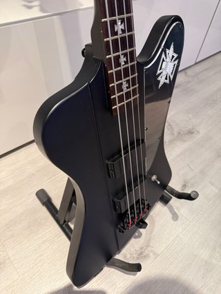 Bajo eléctrico Epiphone Blackbird N. Sixx