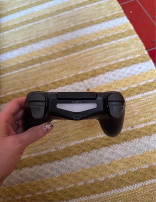 Controller PS4 Nero usato una sola volta.