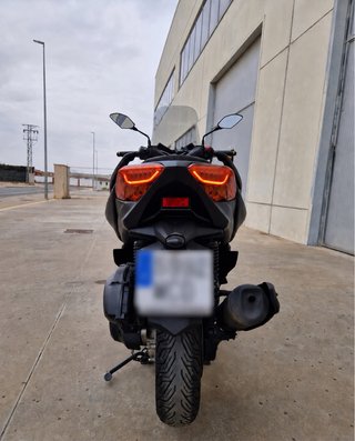Yamaha XMAX 2022 Maxi-Scooter Negra/Gris
