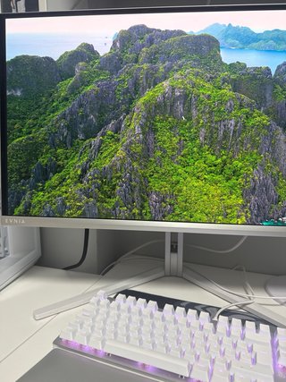 Monitor Philips Evnia OLED bianco 26,5''