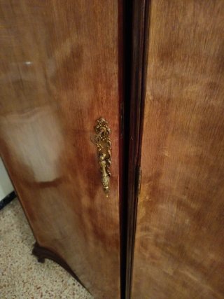 Armario de madera