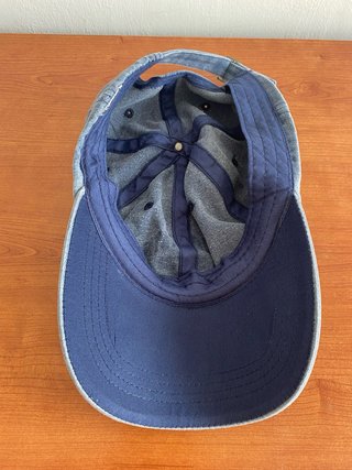 Gorra azul Shein efecto desgaste