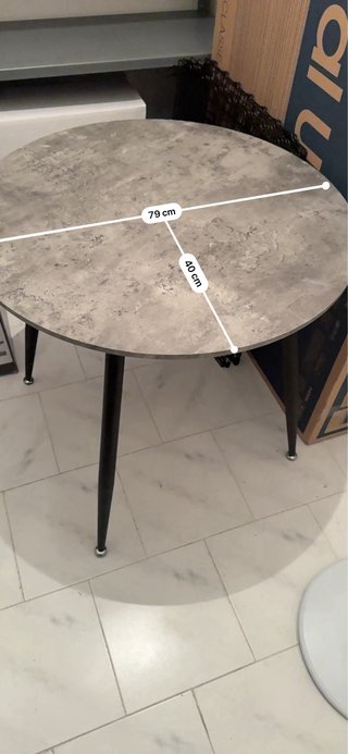 Mesa redonda comedor diseño moderno