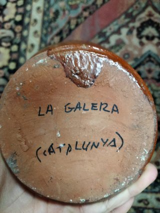 Botijo de barro artesanal