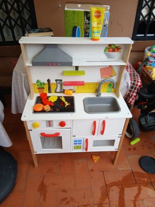 Cocina de juguete de madera
