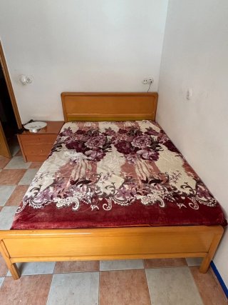 Estructura cama somier + 2 mesitas Cama 140x190