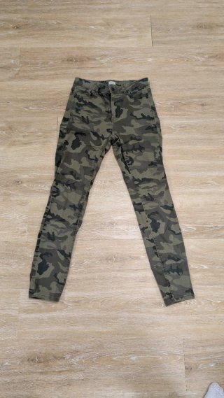 Pantalones vaqueros militares verdes