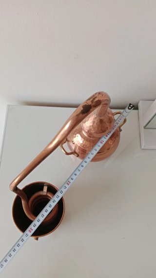 Alambique de Cobre de 1 Litro y 25 cm. de Altura.