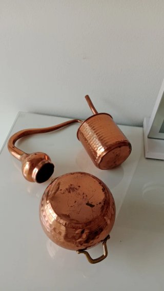 Alambique de Cobre de 1 Litro y 25 cm. de Altura.