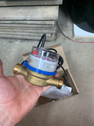 Caudalímetro contador de agua con impulsos