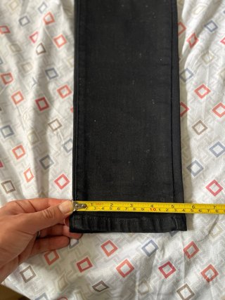 Pantalón pitillo negro