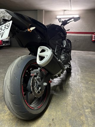Kawasaki Z750 Negra