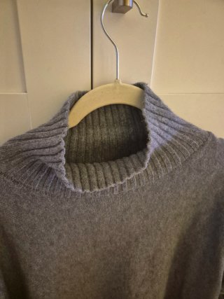 Jersey cuello alto gris talla única