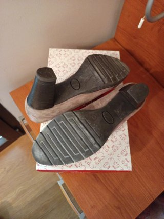 Zapatos salón Dorking beige