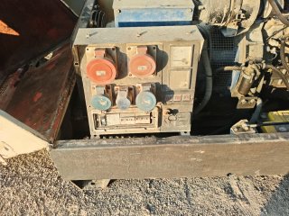 Grupo electrógeno 20kva trifsico averiado para des