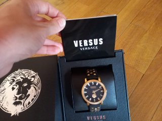 Reloj Versus Versace Piel Negro Dorado