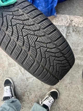 Llantas Volkswagen Golf GTI  Están la 4 llantas