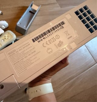 Nintendo Wii + 3 mandos y juego Wii Party