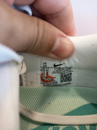 Nike Vomero Plus Talla 42