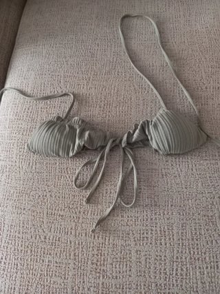 Sujetador bikini verde con cordones