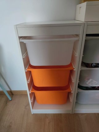 Mueble Trofast Blanco y Naranja