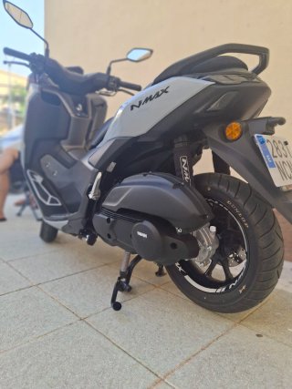 Yamaha NMAX 2025