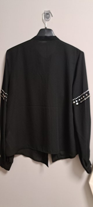 Blusa Guess Negra Tachuelas Talla XS