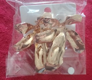 Pendientes estrella dorados con circonita