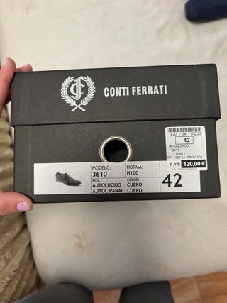 Zapatos de vestir de cuero marrón Talla 42