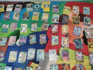 Cartas Pokémon con caja de metal  Negociable