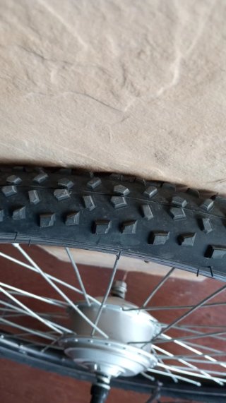 Rueda MTB 26 con Motor Eléctrico 36V