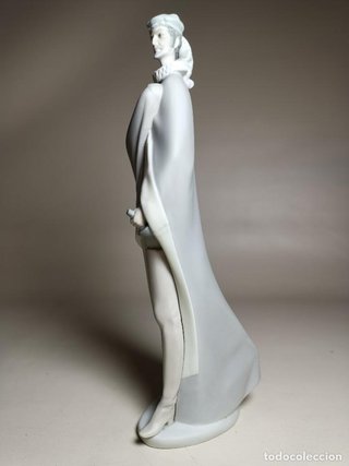 Lladró Caballero de la Capa