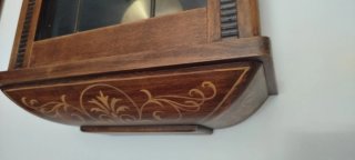 Reloj de pared, antiguo, con péndulo