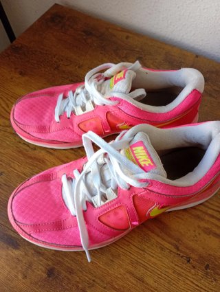 Zapatillas Nike Mujer Rosa y Amarillo