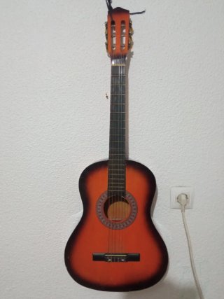 Guitarra acústica casi nueva