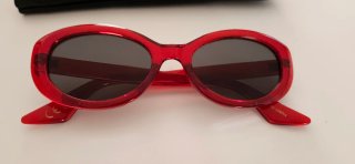 Gafas de sol Mango rojas y negras