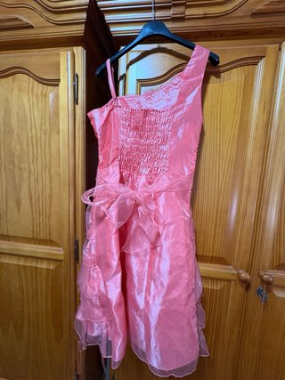 Vestido anaranjado talla S con volantes