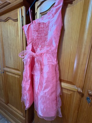 Vestido anaranjado talla S con volantes