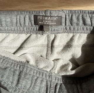 Pantalón corto gris Primark