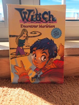 6 livros da coleção Witch