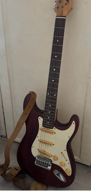 Guitarra Eléctrica Academy Stratocaster