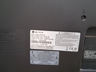 TV LG 32 Negra con Mando y Cable